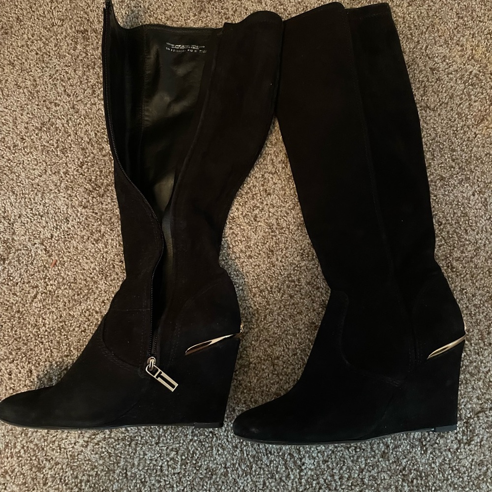 EUC Tory Burch Black Wedge Boots
